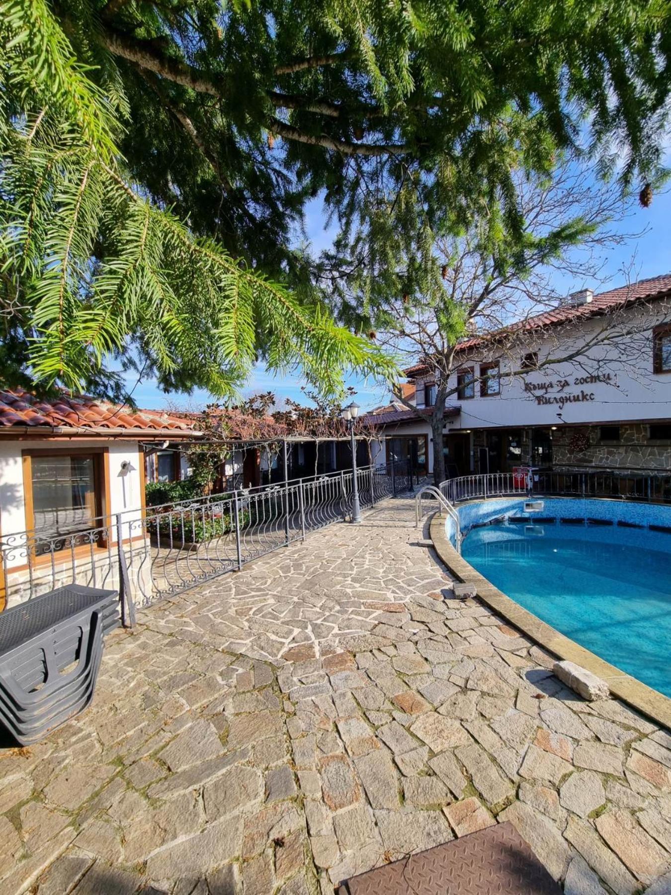 Къща За Гости Билдникс Malko Turnovo Exterior photo